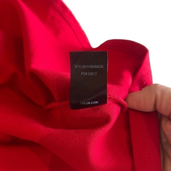 Euc Lulus formal/dressy sleeveless top, red, size medium. - Picture 10 of 12